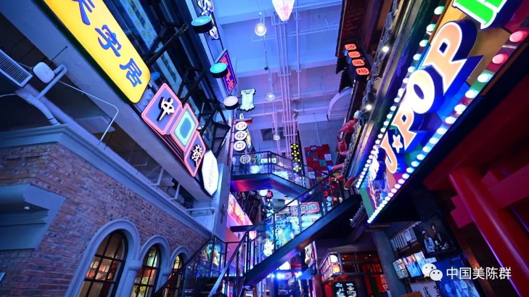 国潮来了大悦城变了实拍5岁的摩坊166主题街区