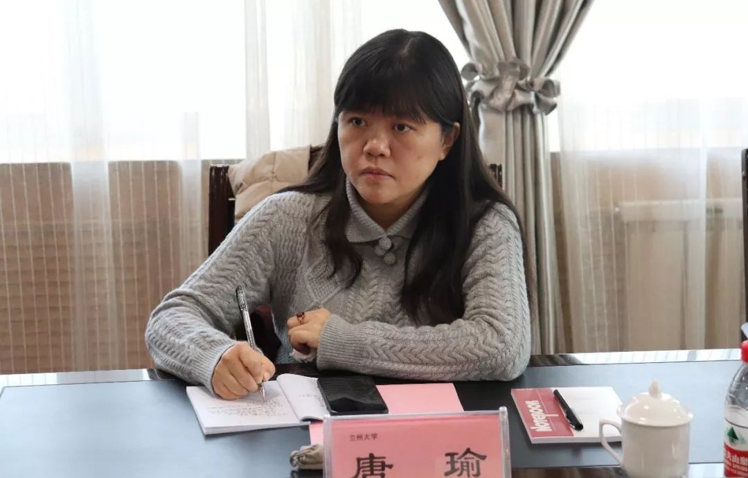 1月3日,兰州大学化工学院院长梁永民,副院长唐瑜一行来银光集团,就