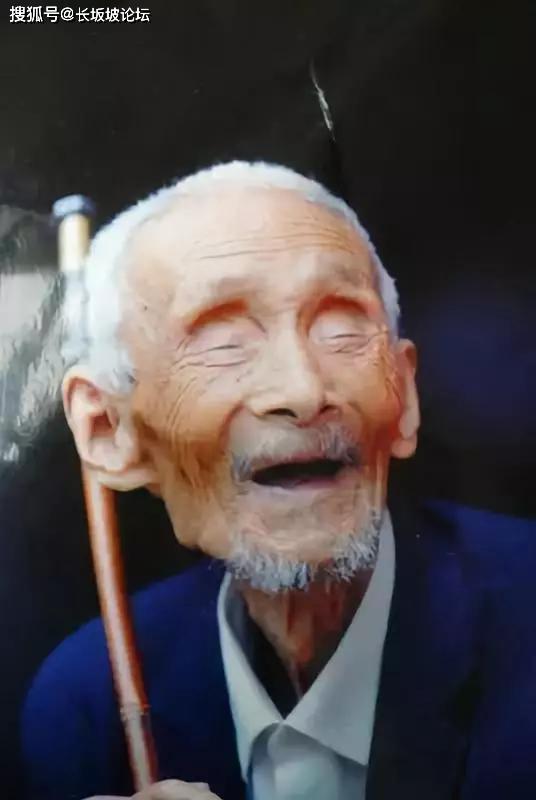 蒋介石办公桌上,永远有一遗像,被周总理称为民族军魂