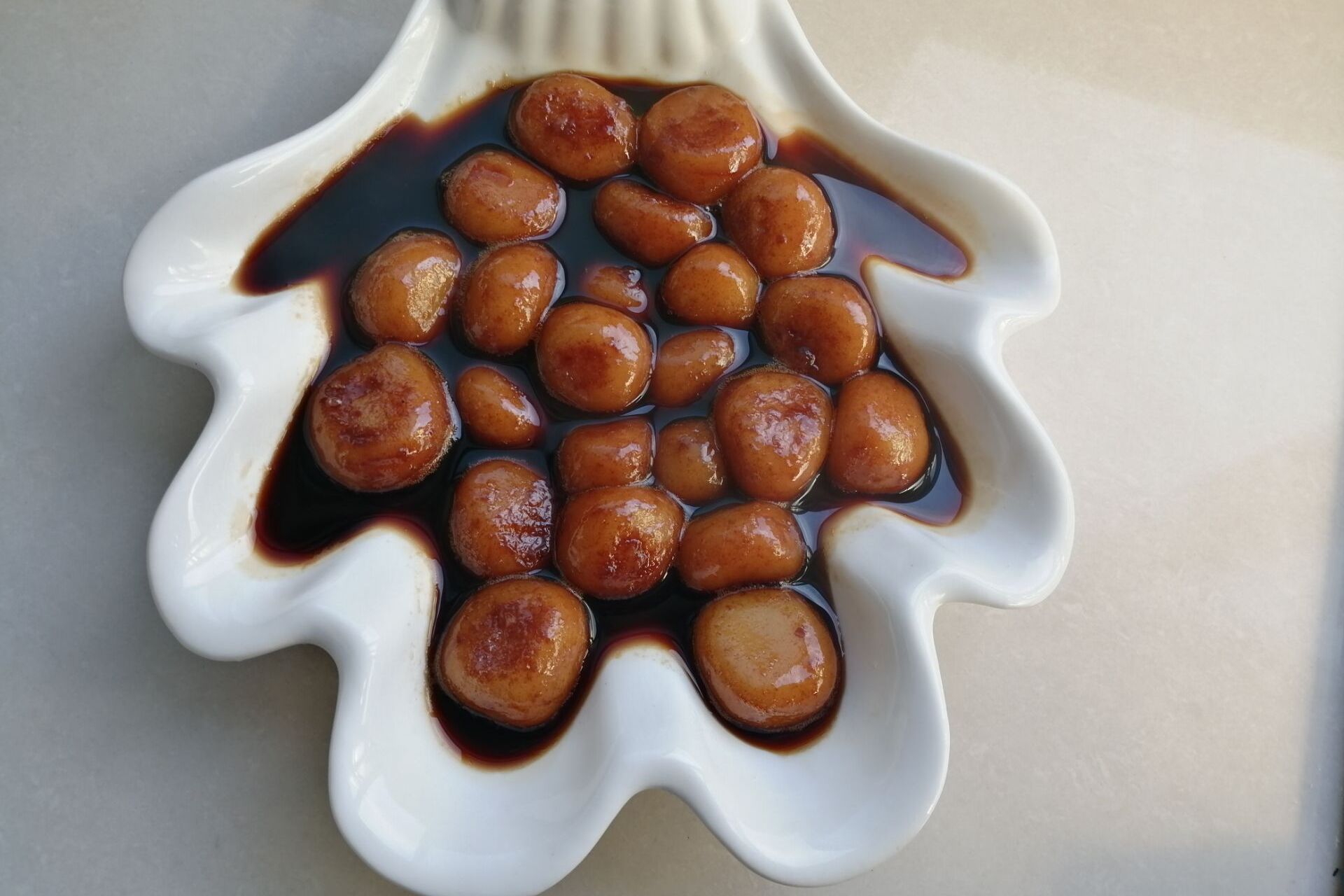 养颜美味的红糖糯米丸子,简单好做软糯香甜,一口一个越吃越香