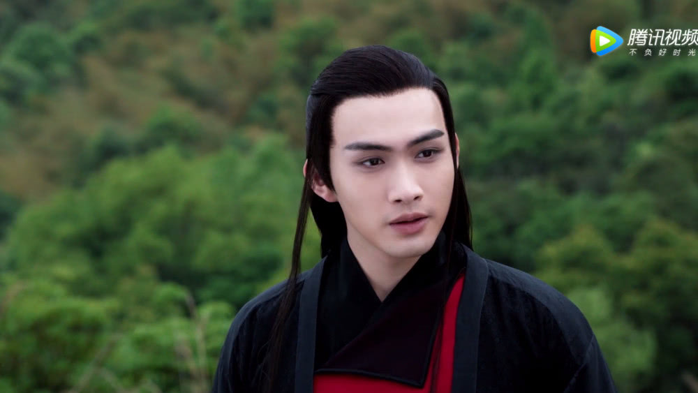 离镜第一次去找白浅,向她表白的时候,白浅的态度让他很无语!