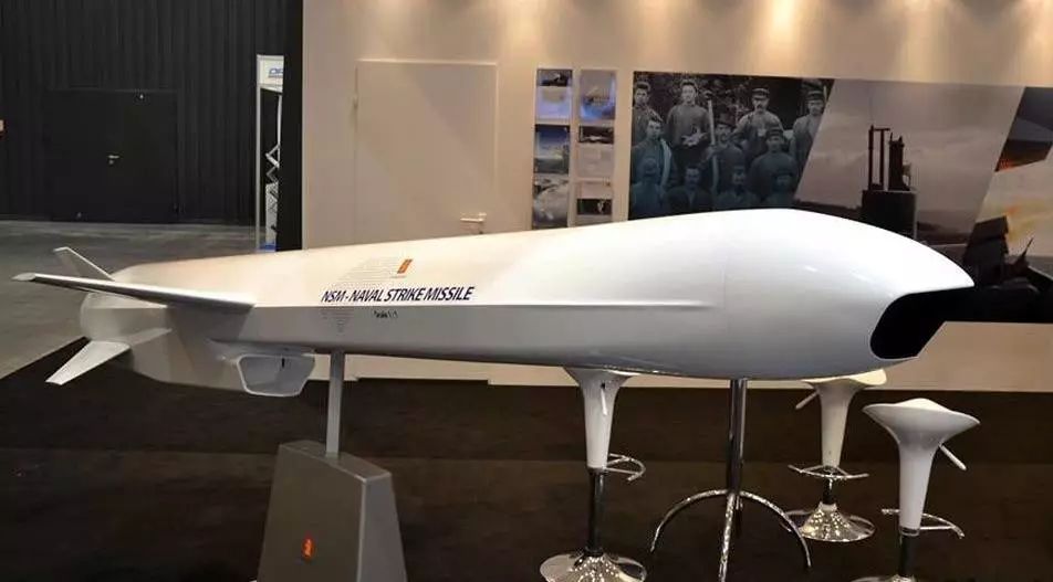 nsm导弹的空射型jsm,借着f-35战斗机的东风(目前f-35唯一"御用"的空舰