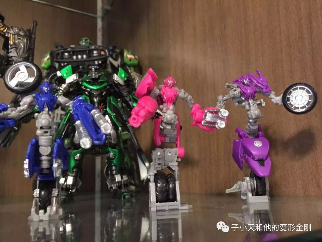 评玩具子小天硕函测评变形金刚ss52三姐妹摩托车不同模更走心