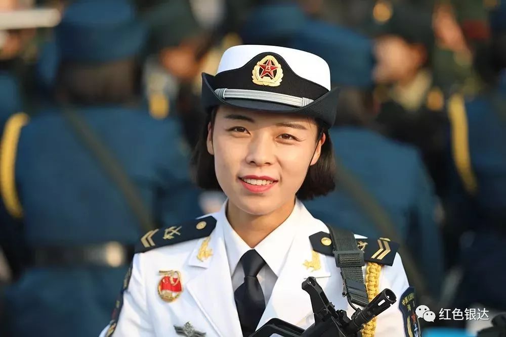 喜报参加了国庆70周年阅兵的她是咱银达的骄傲