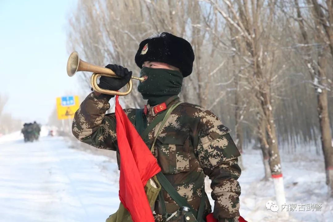 冬季野营拉练新年初雪吹响了2020练兵冲锋号
