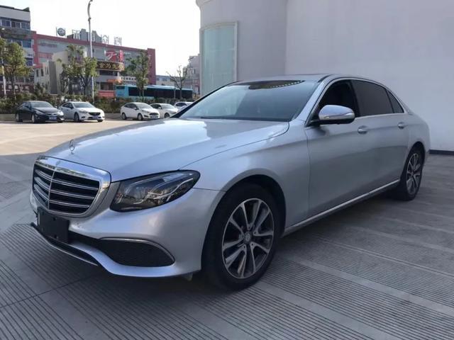 奔驰e300l和宝马530li你会选择哪款车呢毫不犹豫选530你懂得