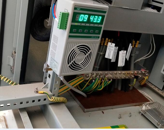 变电站电源箱汇控柜端子箱除湿器安装实例