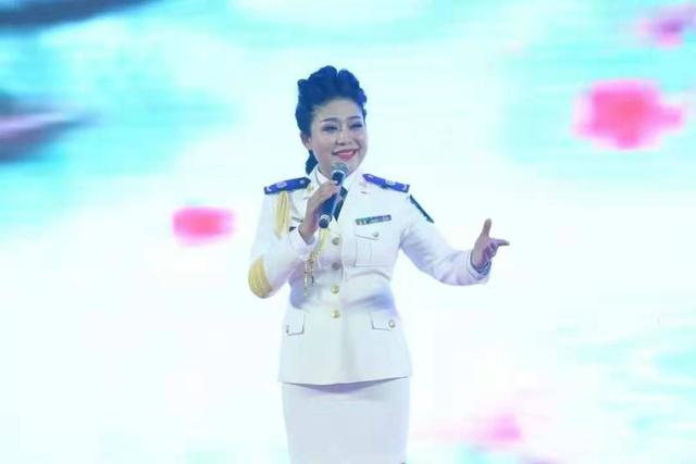 串烧》国家二级演员--张辉老师,刘芬老师演绎经典的黄梅戏选段《刘