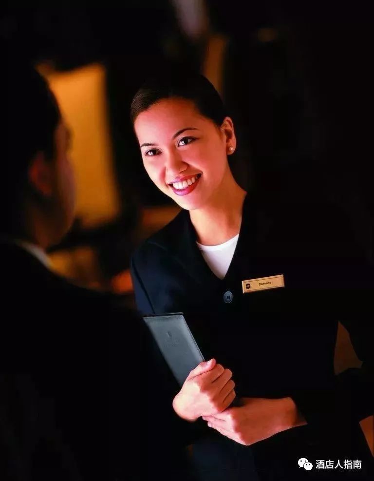 酒店总经理年底了面对不尽人意的员工开掉还是培养深度好文