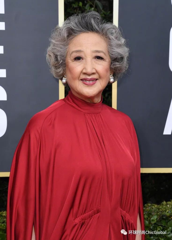 给第77届金球奖红毯加点颜色看看