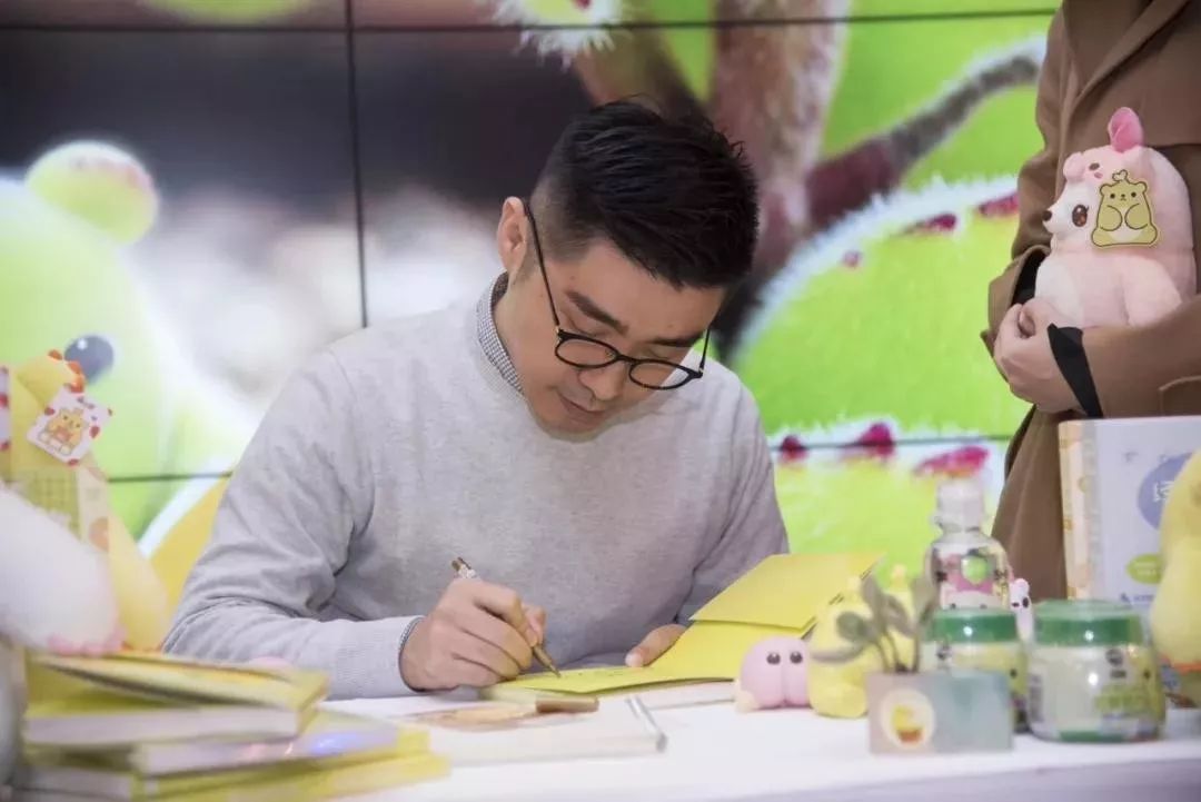 2017年,短视频平台的红利期到来,创始人张耀敏感抓住这个时机,为了