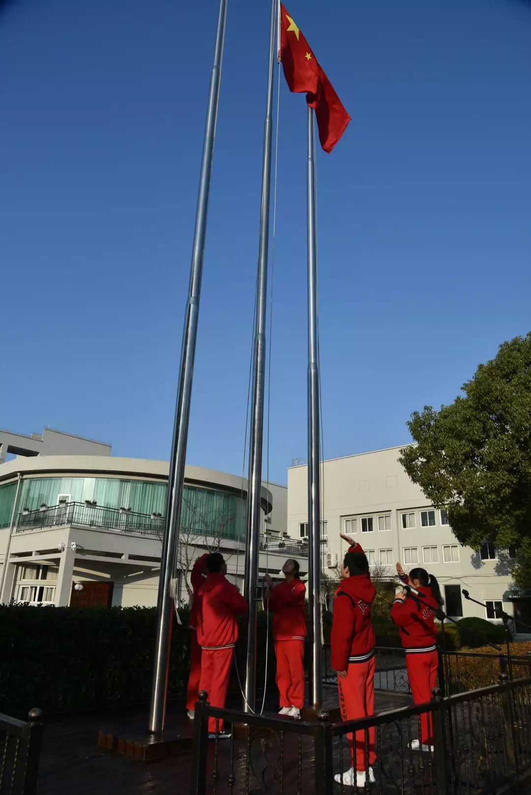 国旗下讲话良好状态迎战一模记上海市建平实验中学20192020学年度第一