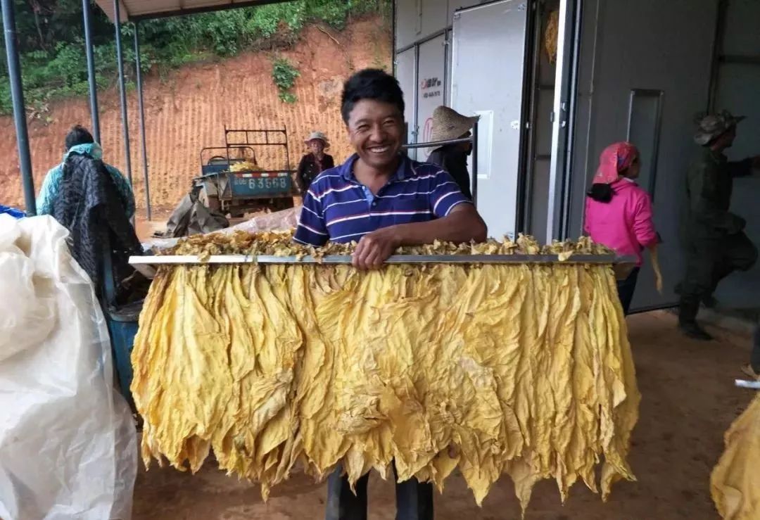 长武在外游子冯军成作品烤烟炉勾起了无数人的记忆