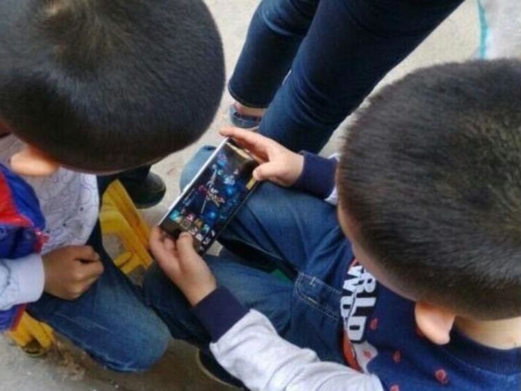 王者荣耀谁说小学生太坑11岁大神带飞韩跑跑打服对面5人