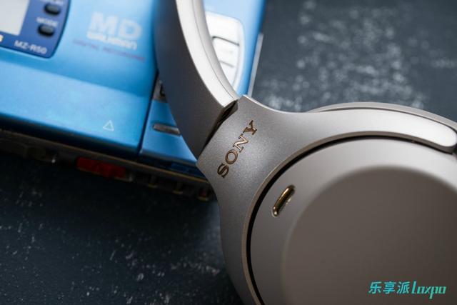 智能的主动降噪耳机索尼wh1000xm3图赏