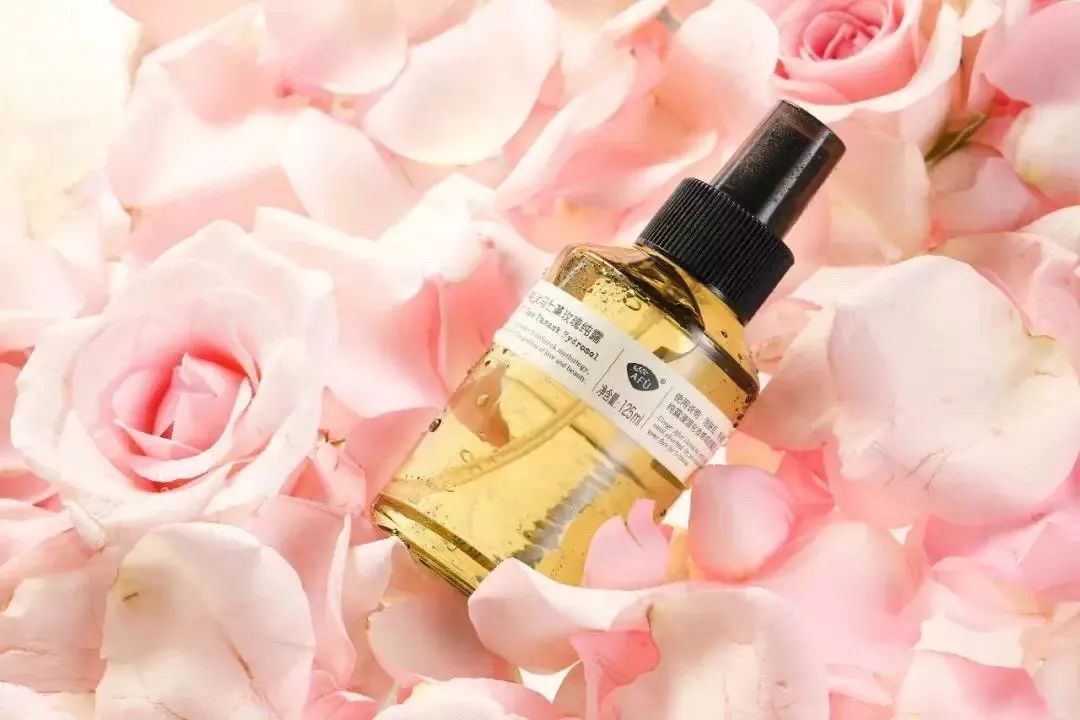 阿芙玫瑰纯露大创美白精华精致过年我都要还有让你享受院线级spa的
