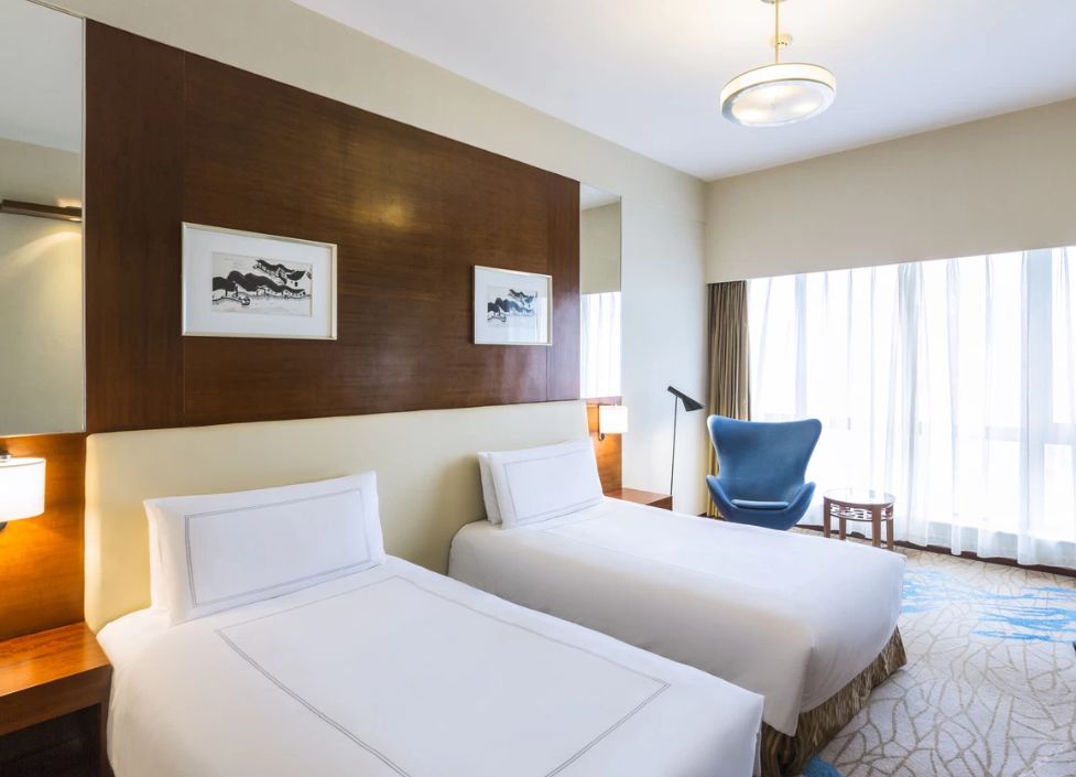 三天两晚套餐豪礼￥699元宿魔都后花园昆山瑞士大酒店可享7000㎡人气