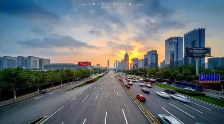 推动新一批跨黄河桥(隧)规划建设;策划实施沿黄河两岸布局的滨河大道