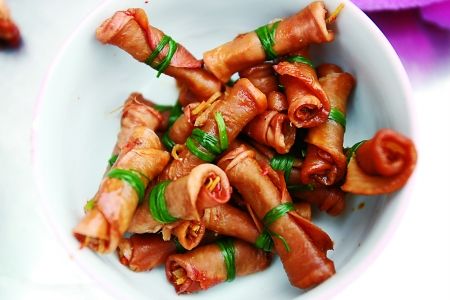 萝卜春卷在农村开一家流动的两元杂货摊,不需要固定场所,不需要雇佣