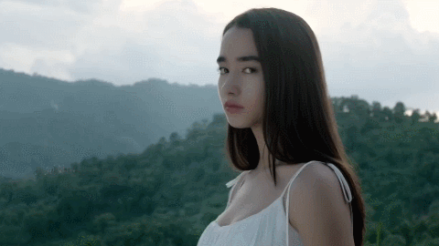 她的「后台」让所有人点赞:重建6666.