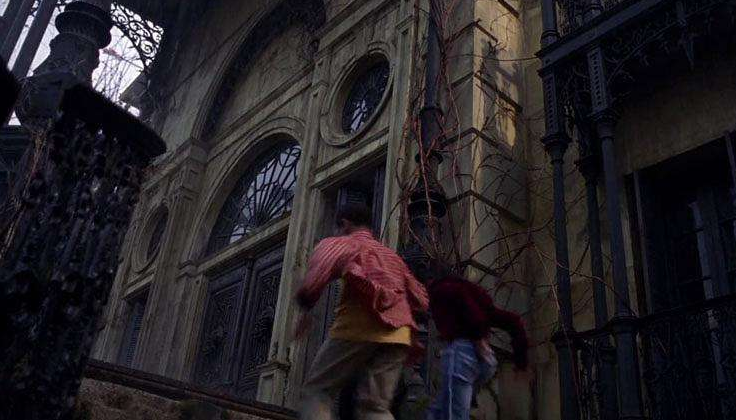 需签"生死状"鬼屋:呆足10小时即奖励2万美元,15年来无人获奖