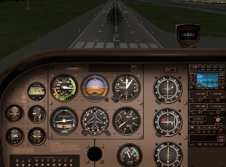 高度40英尺,垂直速度仍然是5(百英尺每分钟),姿态仪和航向仪保持不变