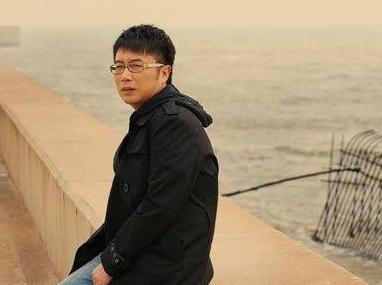 消失的庞龙29岁血本无归33岁狂赚2亿曾登4次春晚现无水花