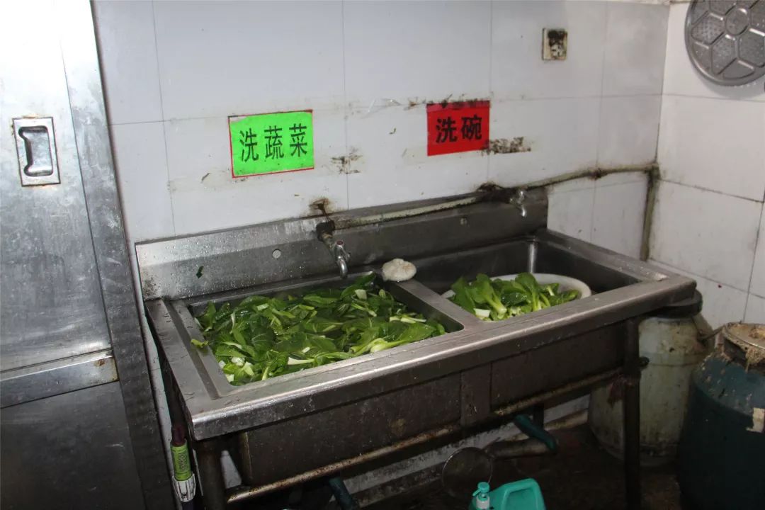 2020年直击后厨第一期,带你去看看饺子馆的后厨