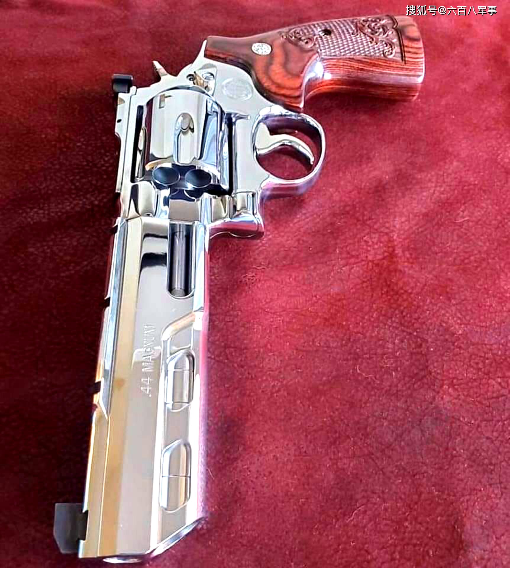 轻武器欣赏,这次是转轮手枪专场,枪迷们莫错过哦