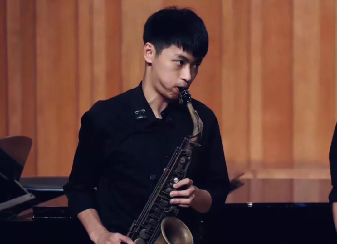 alto sax:黄政维 zingwai wong