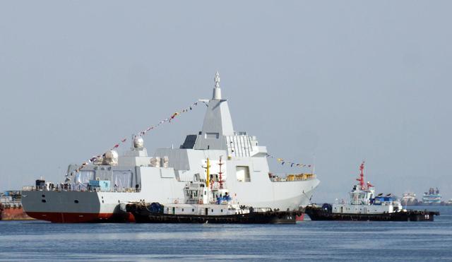 下水服役不停,新舰型惊喜不断,展望中国海军的2020,给力