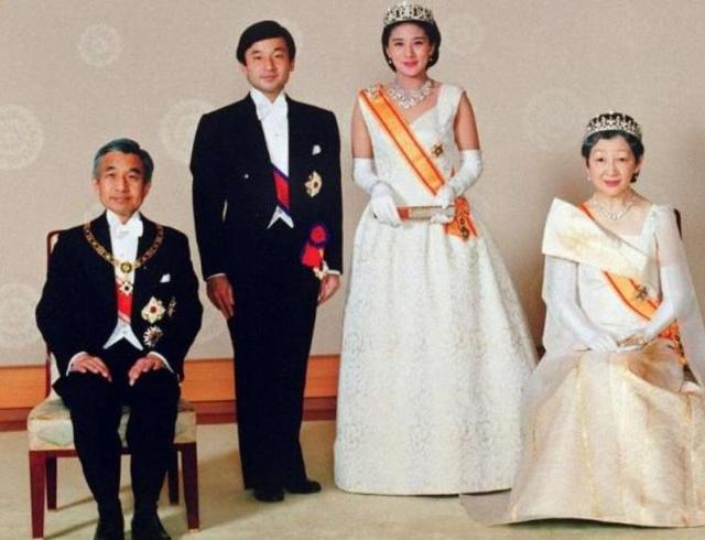 日本雅子皇后罕见的十二张照片，总有一张你没有见过-搜狐大视野-搜狐新闻