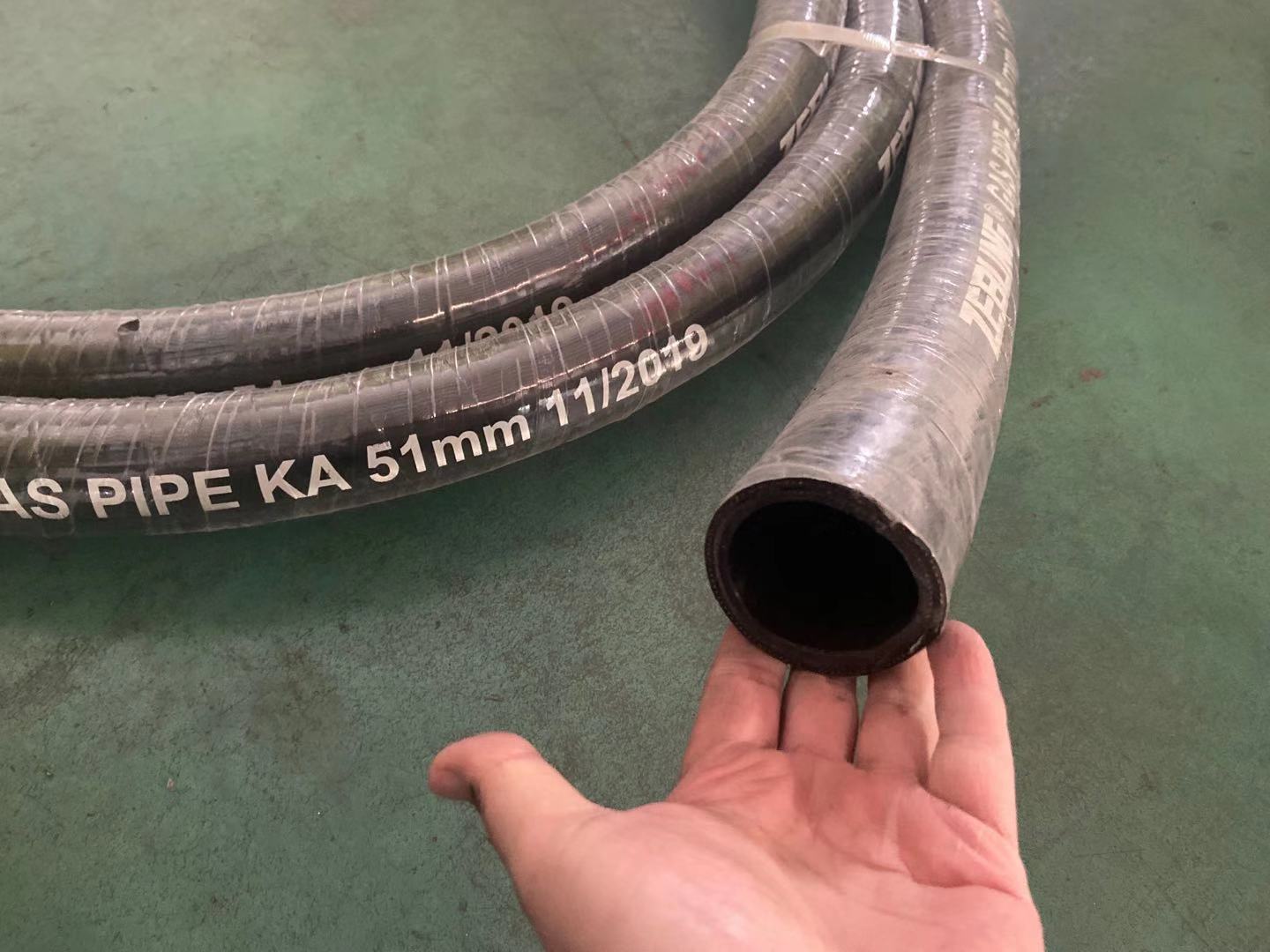 抗静电煤矿井下瓦斯抽放用橡胶软管技术含量高