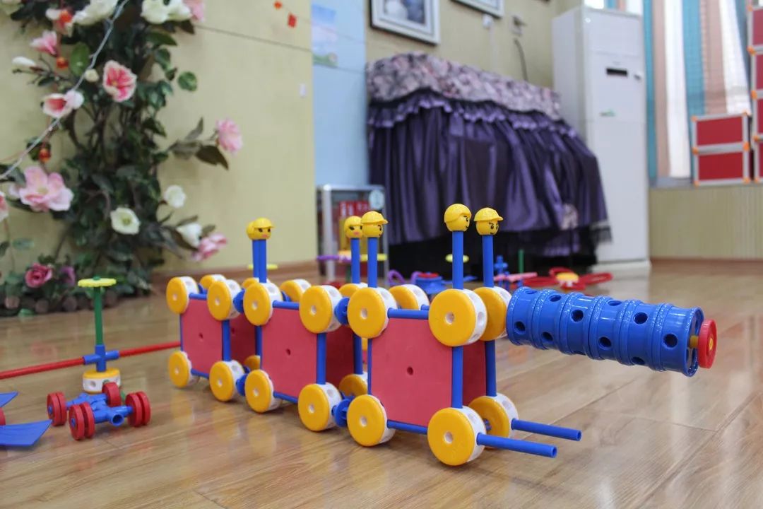 小游戏大智慧看演马佳苑幼儿园桌面游戏大比拼