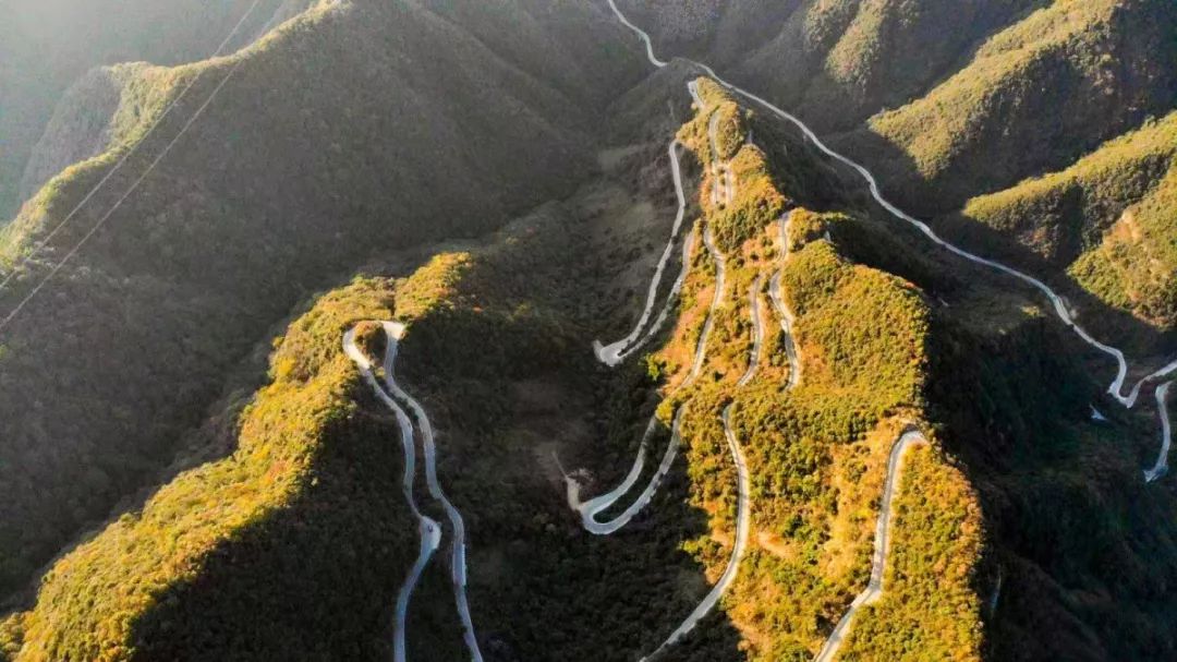皖南川藏线桃岭公路前进一秒心跳加速后退一秒美到极致