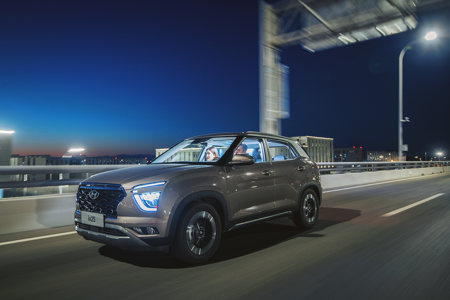 更懂年轻人需求的它能否续写传奇试驾北京现代新一代ix25