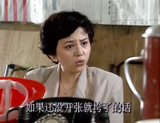 雪姨一角天下知2001年,王琳在琼瑶剧《情深深雨蒙蒙》中饰演"雪姨"一