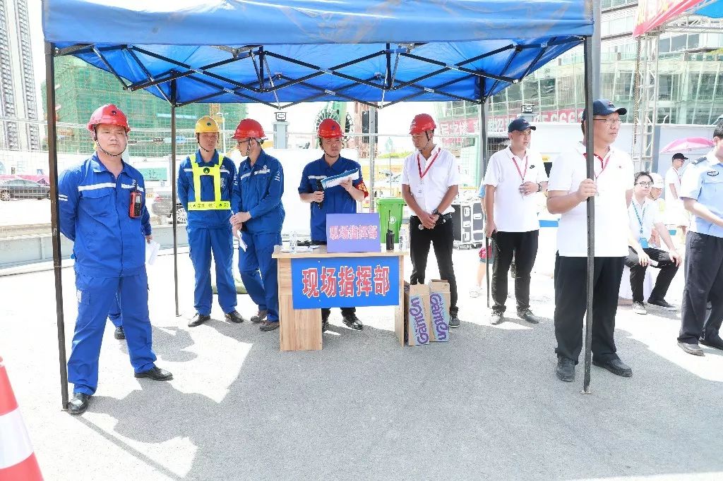 岗头站位于坂田街道主干道交汇处,周边商业繁华,车流量较大,按照原