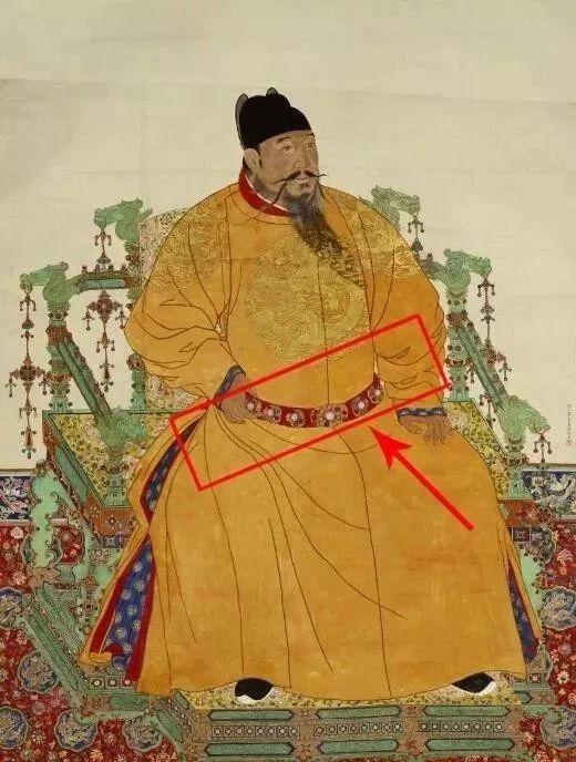 在明代,玉带板的使用有着严格的规定,仅限于皇帝