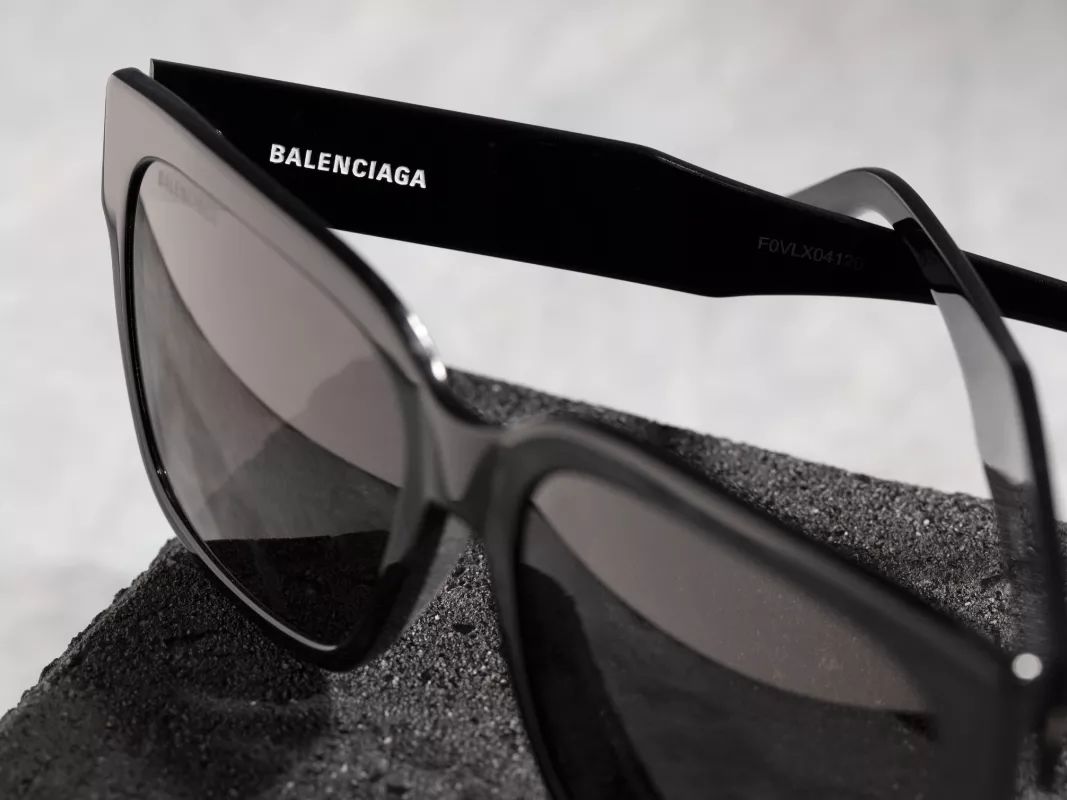 balenciaga溥仪眼镜专属配色