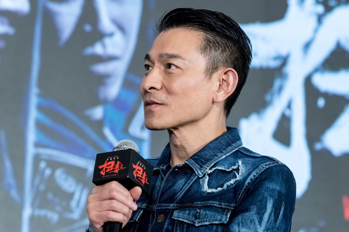 原创撒贝宁问刘德华为啥叫周星驰星爷却叫你华仔刘德华回答亮眼