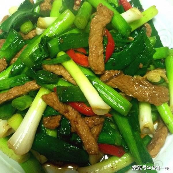 原创孩子们爱吃的家常菜做法简单营养好开胃又下饭椒炒鸡腿肉
