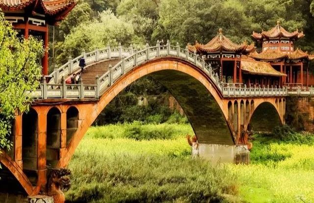 拔地而起致江路大桥致江路桥梁工程项目作为乐山市"挂图作战"重点推进