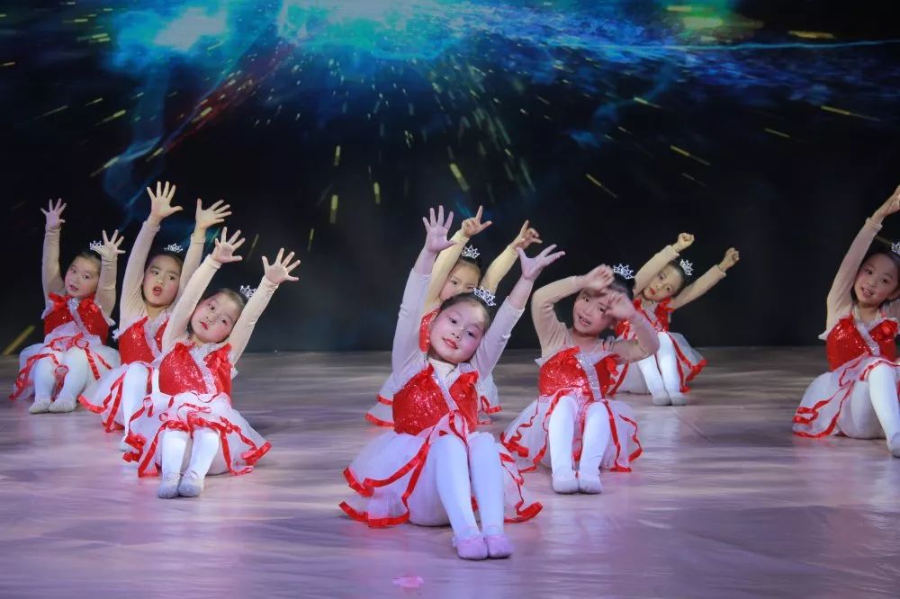 春苗舞蹈丨2019秋季教学成果汇报圆满成功