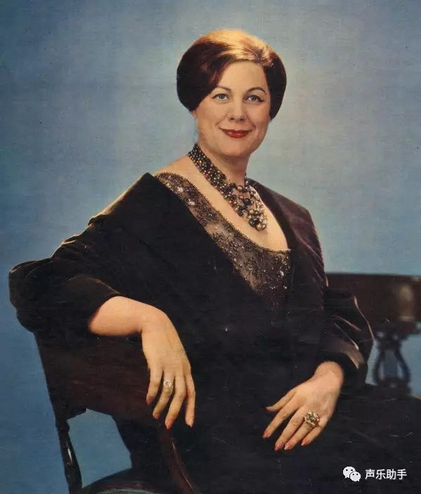 美声女高音苔巴尔迪演唱再见小餐桌选自歌剧曼侬