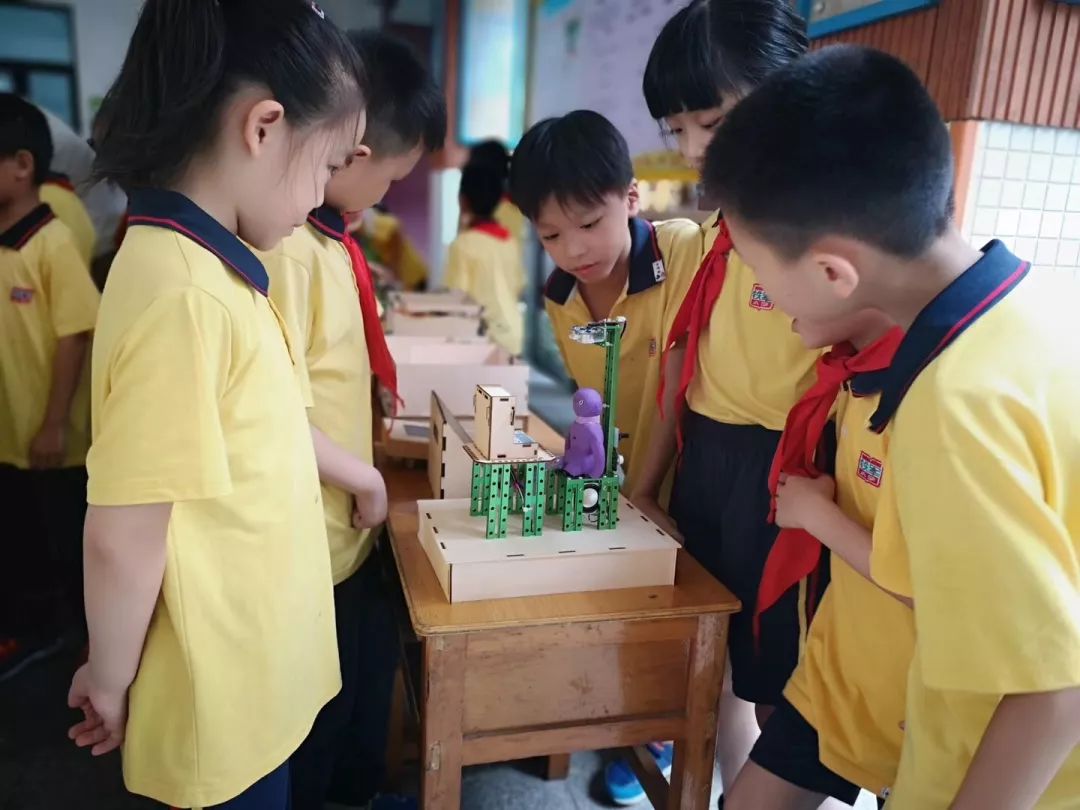 2020年六年级全镇排名2020百度之星决赛现场惊现六年级小学生技术人才年