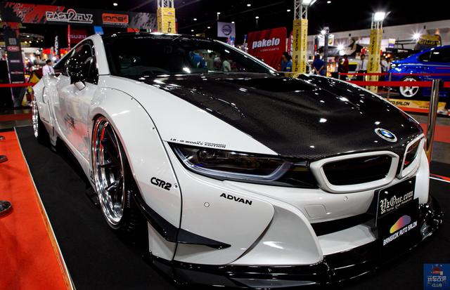 改装liberty walk第二代宽体套件的宝马i8,让人着迷的酷炫外观!