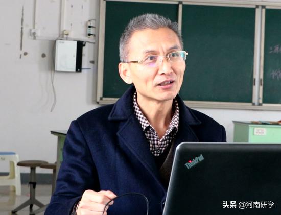 鄭州二七區(qū)汝河路小學(xué)研學(xué)課程紀(jì)實(shí)!尋找五代同堂嵩山石(圖1) 鄭州二七區(qū)汝河路小學(xué)研學(xué)課程紀(jì)實(shí)!尋找五代同堂嵩山石(圖1)