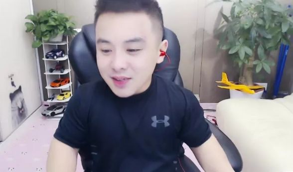 现场捉奸~比奇老婆现身yy捉奸比奇c洲徒!海川哥年赚100亿?