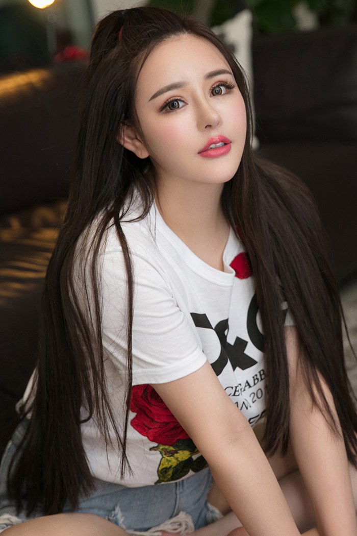 这么可爱的美女,漂亮的让人心动!